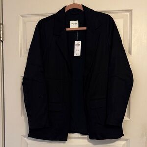 Brand New With Tags Women’s Abercrombie & Fitch Black Blazer